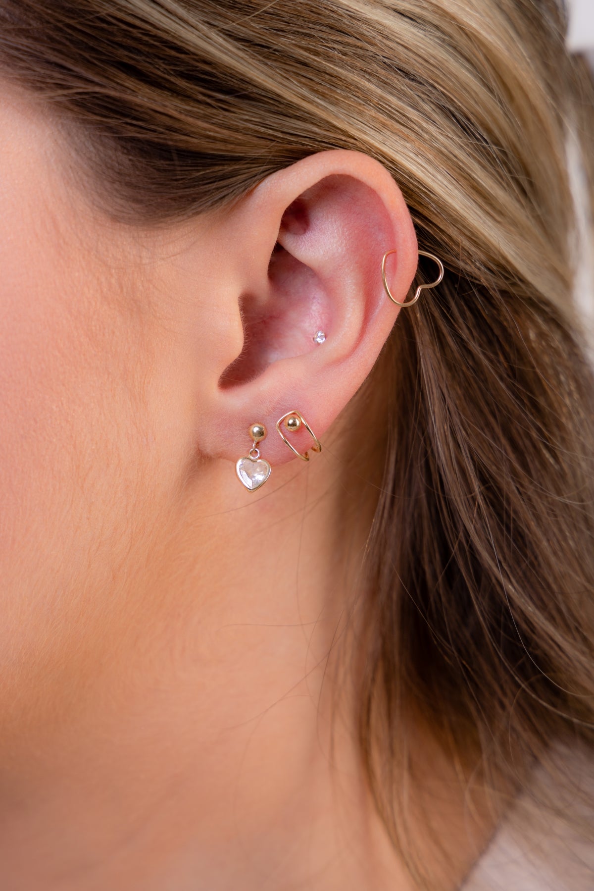 10k White Gold Cubic Zirconia 3mm classic design earring