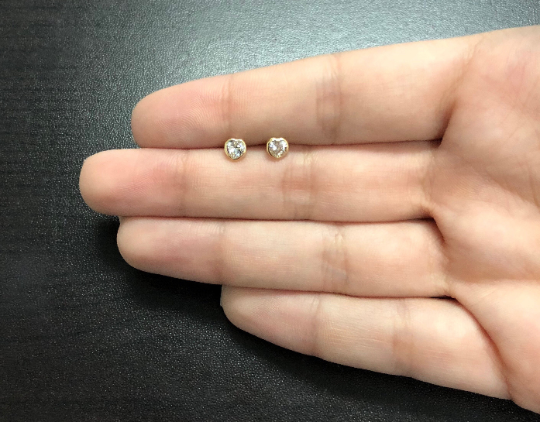 10k Gold Earring Cubic Zirconia Heart Design for woman