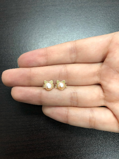 18k Gold Cat Face Stud Earrings with Rose Pearl Small Jewelry