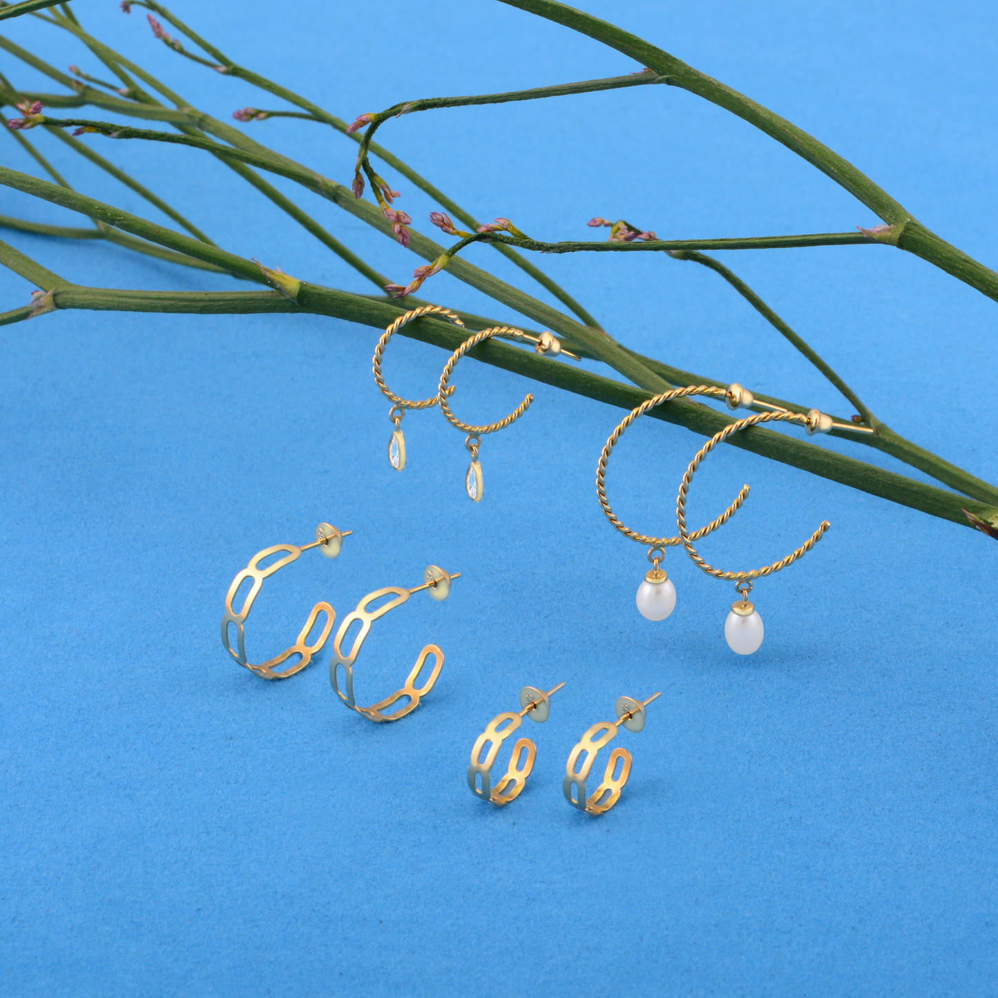 Crafted Shaped Bents Links 18k Earring