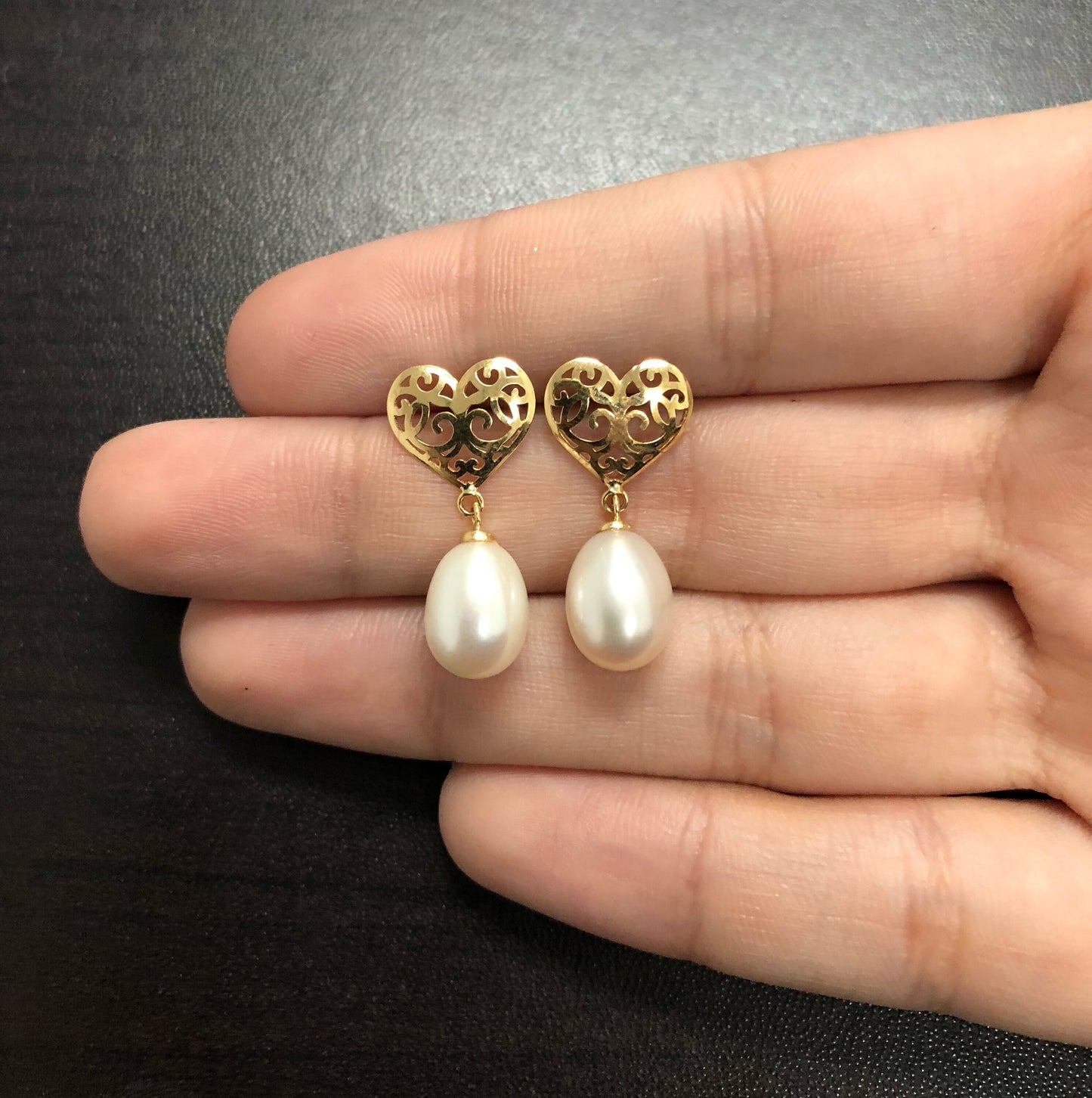 Gift for Her - 18k Solid Yellow Gold Heart Freshwater Pearl 7,5 mm Drop Dangle Earrings for Women - Formal Dress Wedding Earrings